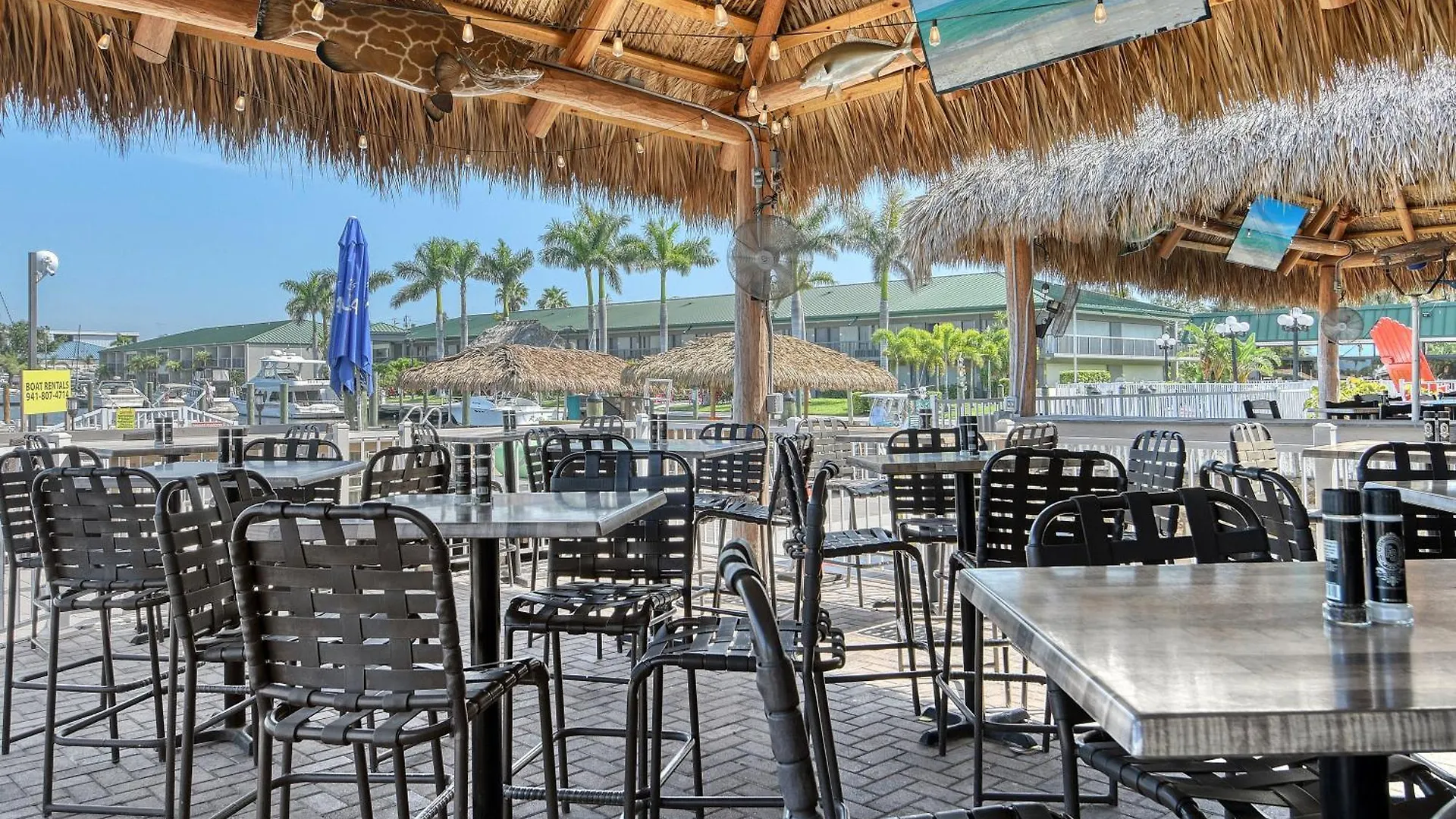 Pool, Tiki Bar, Close To Beaches, Restaurants, Fun Sarasota United States