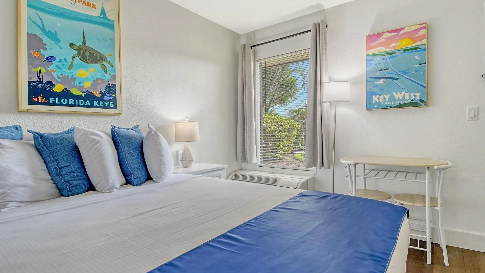 Pool, Tiki Bar, Close To Beaches, Restaurants, Fun Sarasota Apartment